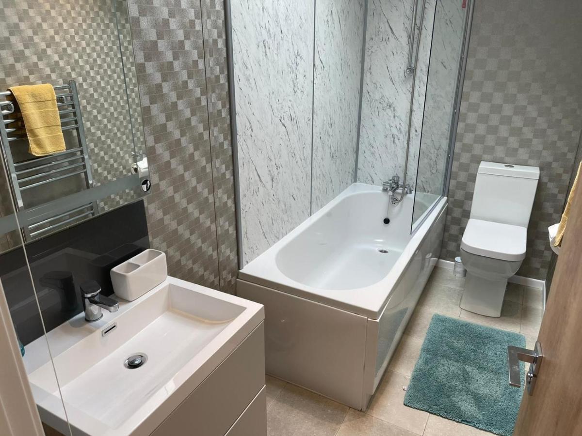 Indulgence Lakeside Lodge I3 With Hot Tub, Private Fishing Peg Situated At Tattershall Lakes Country Park 外观 照片